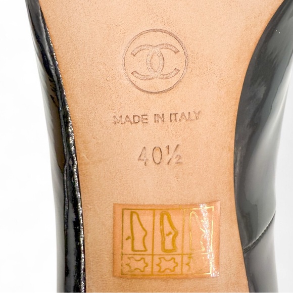 CHANEL Black Patent Leather Gold CC Logo Open Square Toe Pumps Size EU40… - Picture 14 of 15